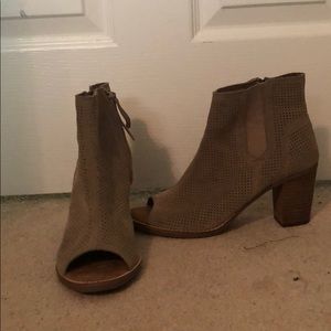 TOMS suede heels
